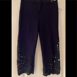 Cropped pant with lace accents